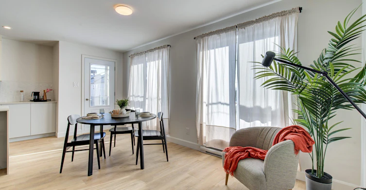 203-Huntingdon , Huntingdon, QC, J0S 1H0 - 2