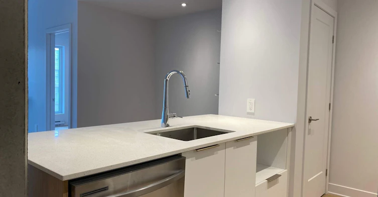 220-8205 Ave Du Cirque, Montréal, QC, H1Z 0B5 - 8