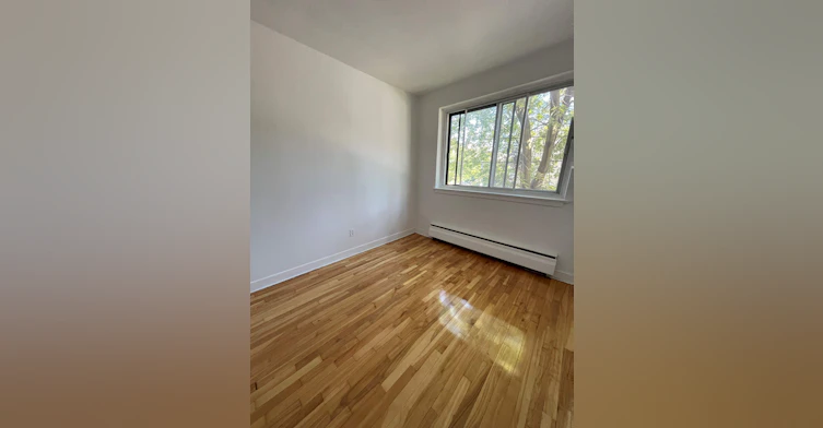 201-4950 Avenue Bourret, Montréal, QC, H3W 1L4 - 7