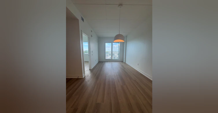604-4500 Rue Hochelaga, Montréal, QC, H1V 0C3 - 2