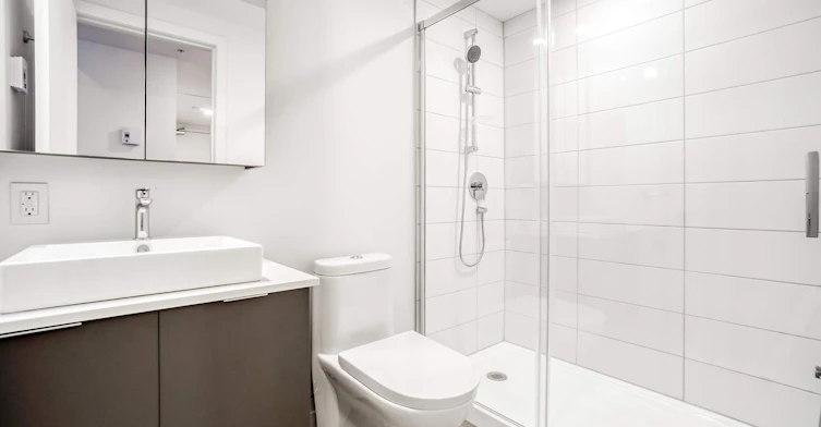 308-1424 Boul. Saint Laurent, Montréal, QC, H2X 2S7 - 6