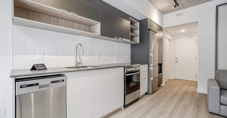 301-1424 Boul. Saint Laurent, Montréal, QC, H2X 2S7 - 7
