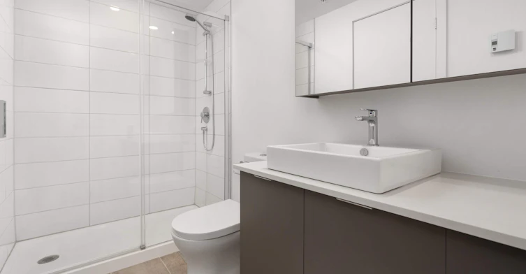 502-1424 Boul. Saint Laurent, Montréal, QC, H2X 2S7 - 9