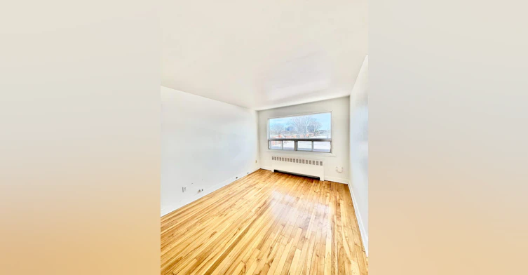 11-192 Rue Chabanel O, Montréal, QC, H2N 1G1 - 11