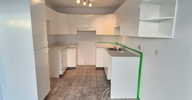 4-20 De La Cour Villeneuve, Charlemagne, QC, J5Z 4Y3