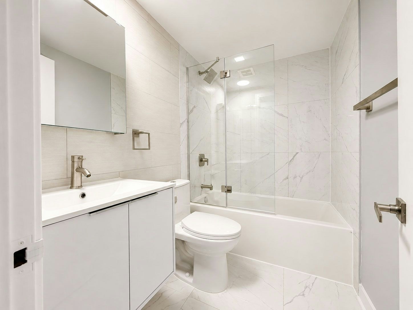1-4210 R. Saint Zotique, Montréal, QC, H1T 1K9 - 9
