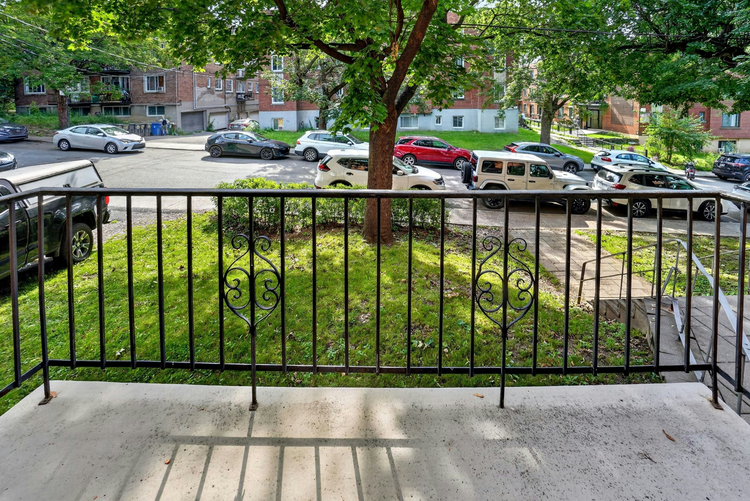 APT 6-4455 Avenue Dupuis, Montréal, QC, H3T 1E7 - 4