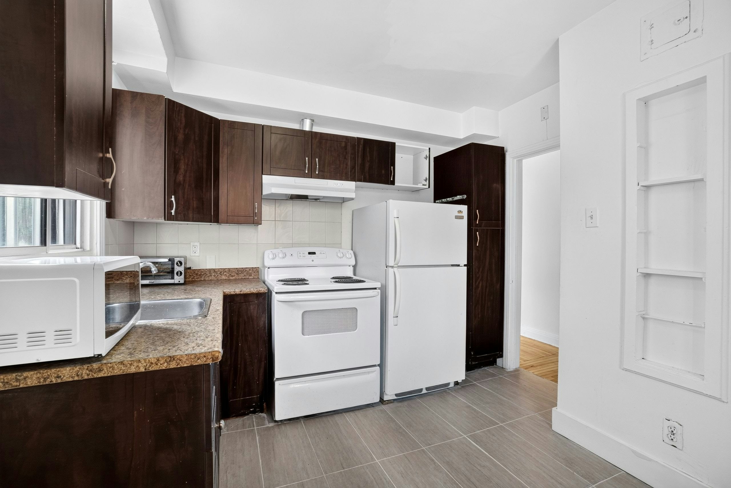 APT 6-4455 Avenue Dupuis, Montréal, QC, H3T 1E7 - 6