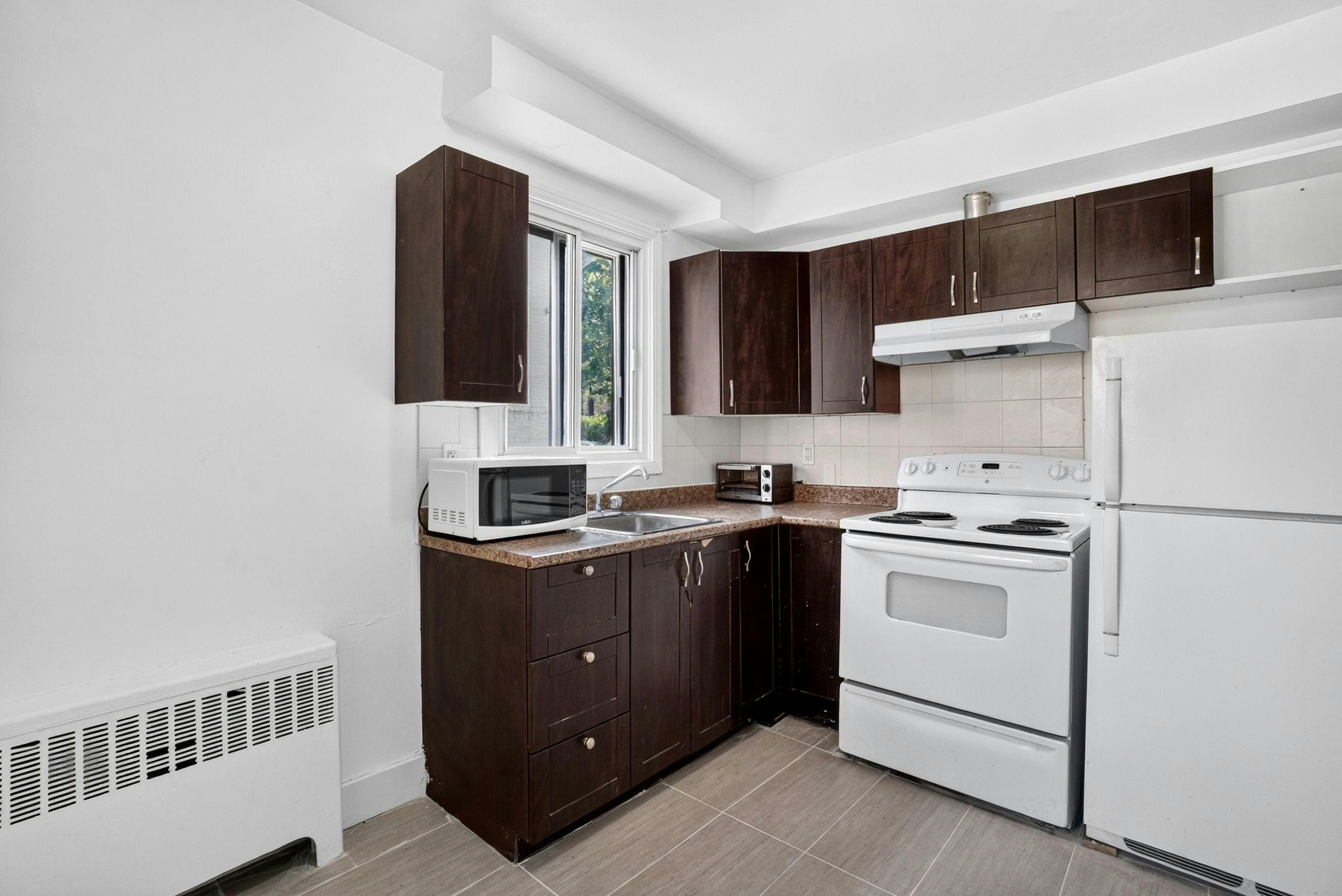 APT 6-4455 Avenue Dupuis, Montréal, QC, H3T 1E7 - 5