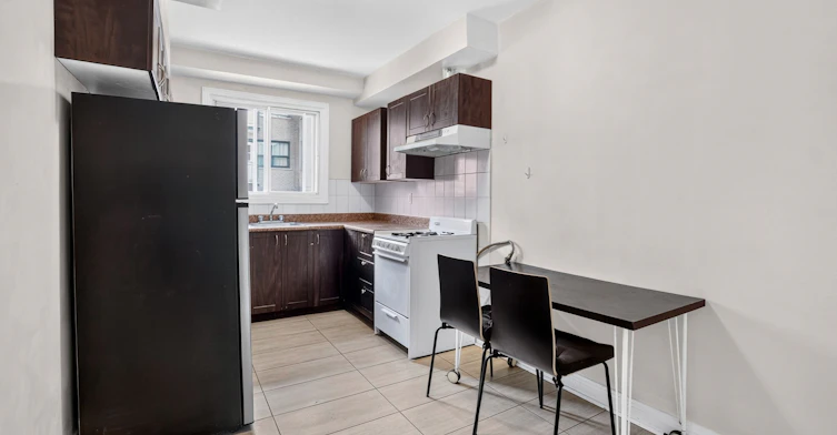 APT 11-4455 Avenue Dupuis, Montréal, QC, H3T 1E7 - 3