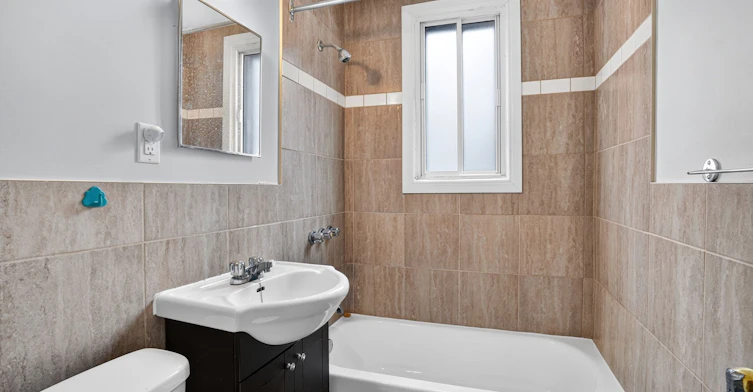 APT 11-4455 Avenue Dupuis, Montréal, QC, H3T 1E7 - 5