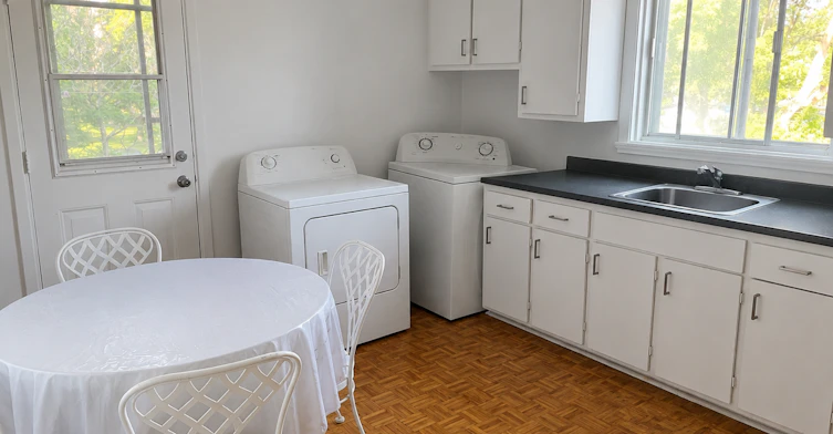 4-35 Rue De Châteauguay, Longueuil, QC, J4H 2K6 - 2
