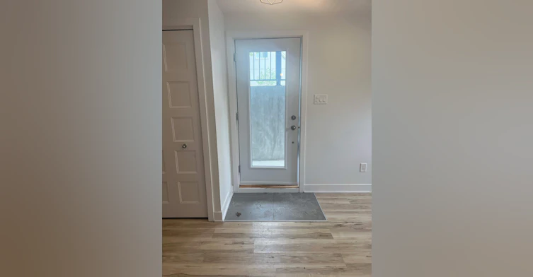 102-11140 Rue Dorchester, Montréal-Est, QC, H1B 1Z5 - 11