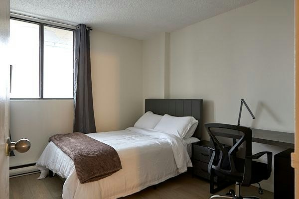 1409-101 Place Charles Le Moyne, Longueuil, QC, J4K 2T3 - 2