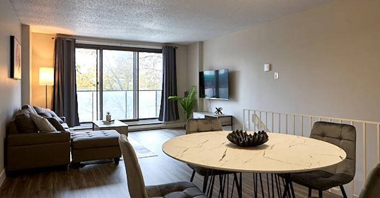 1617-101 Place Charles Le Moyne, Longueuil, QC, J4K 2T3