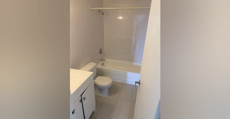 906-99 Place Charles Le Moyne, Longueuil, QC, J4K 2T2 - 4