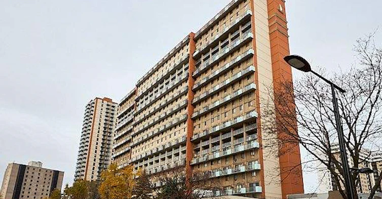 1004-99 Place Charles Le Moyne, Longueuil, QC, J4K 2T2 - 2