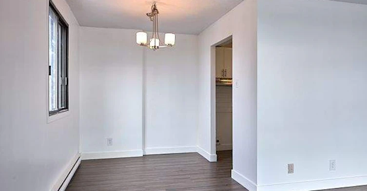 1005-99 Place Charles Le Moyne, Longueuil, QC, J4K 2T2