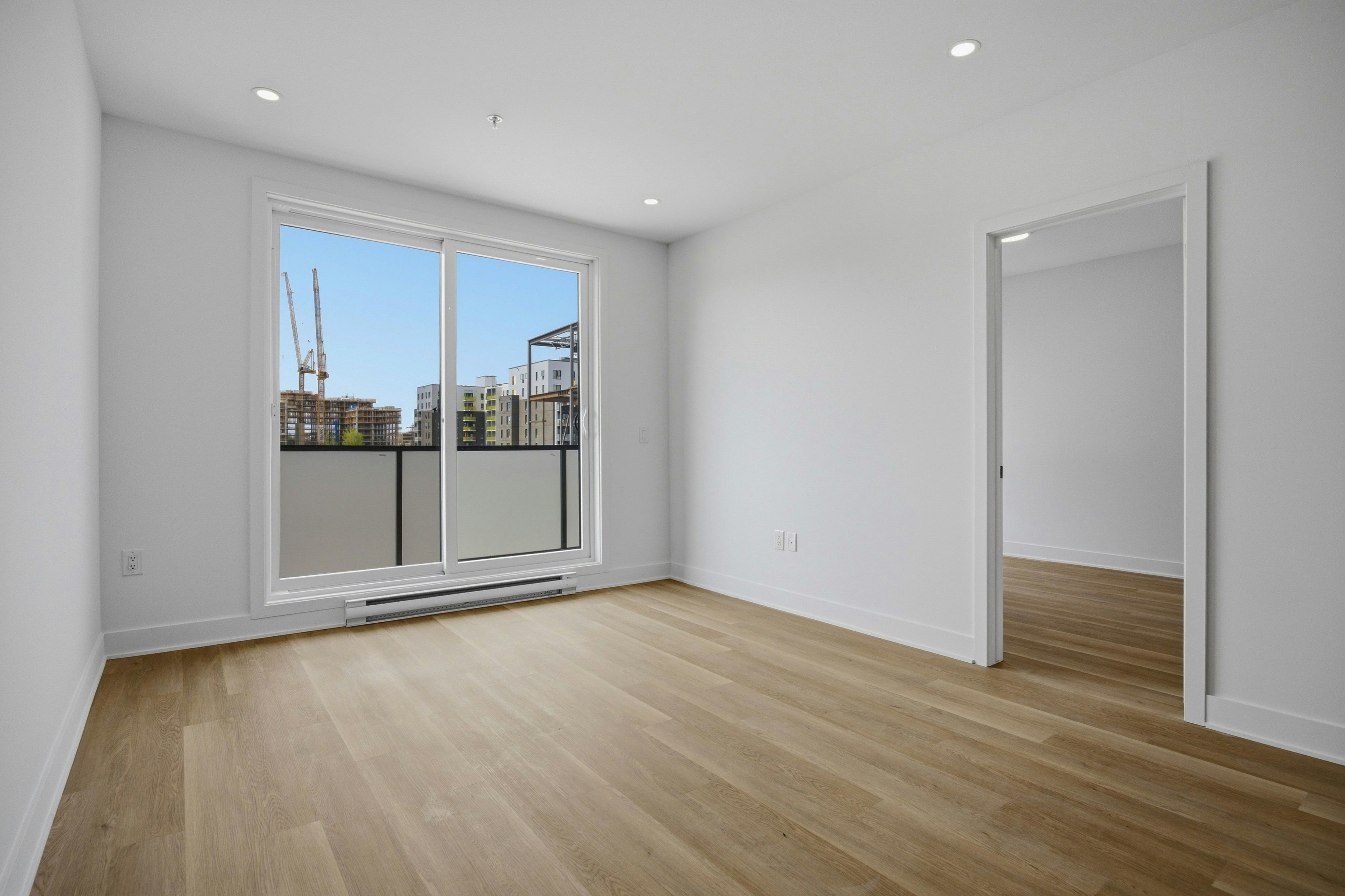 318-2355 Rue Des Pyrénées, Montréal, QC, H4R 0T8 - 4