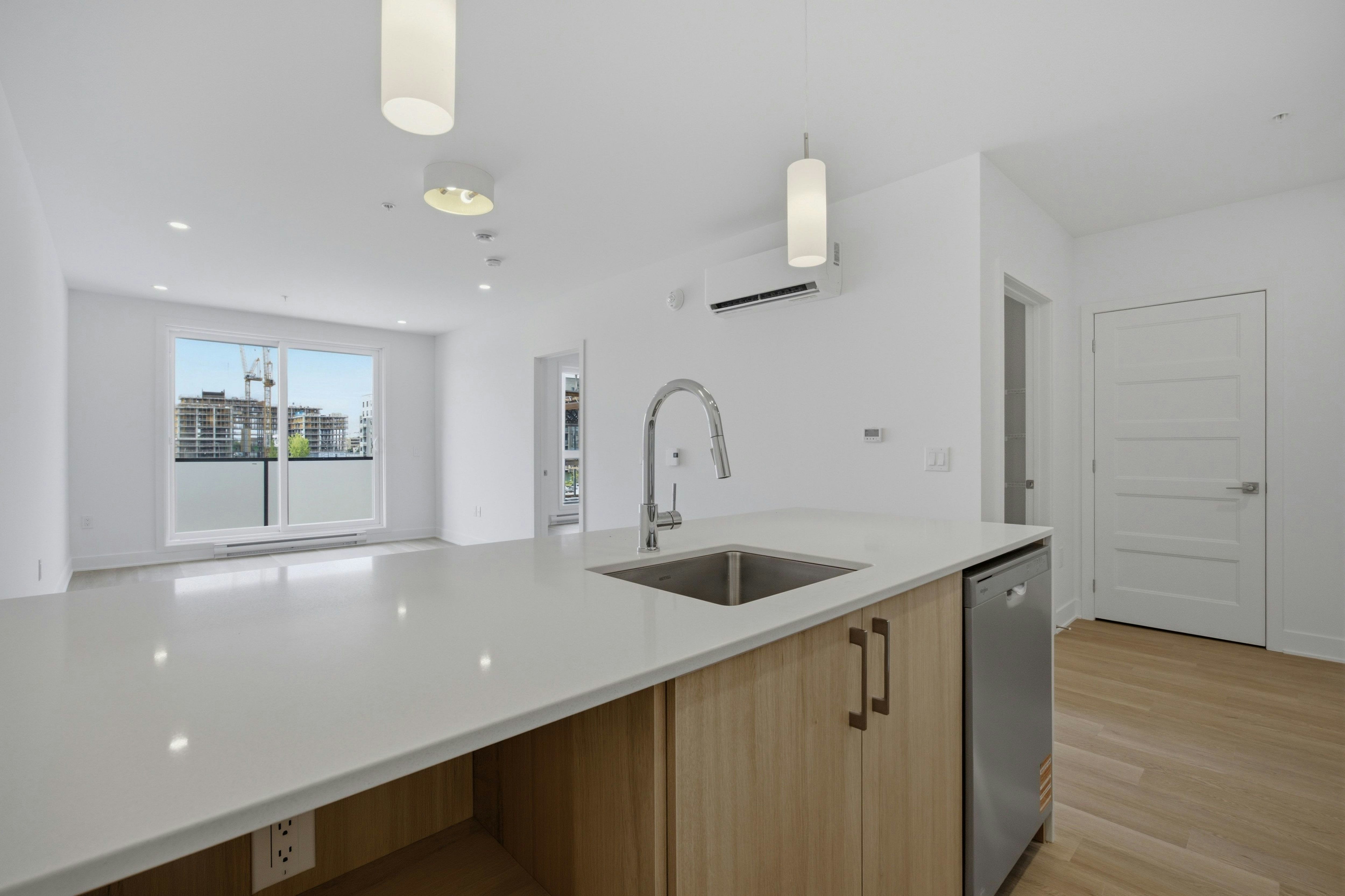 318-2355 Rue Des Pyrénées, Montréal, QC, H4R 0T8 - 6