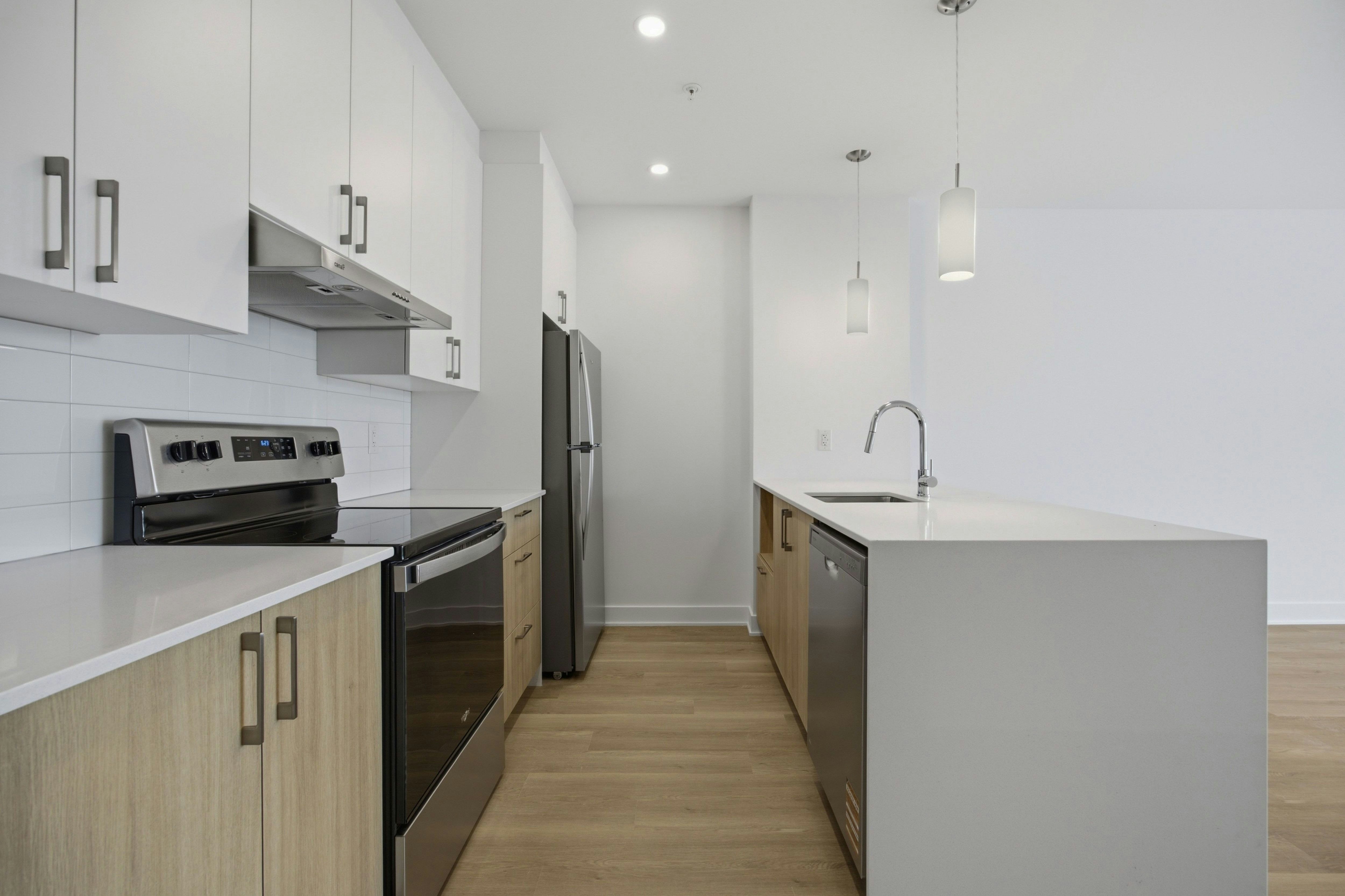 318-2355 Rue Des Pyrénées, Montréal, QC, H4R 0T8
