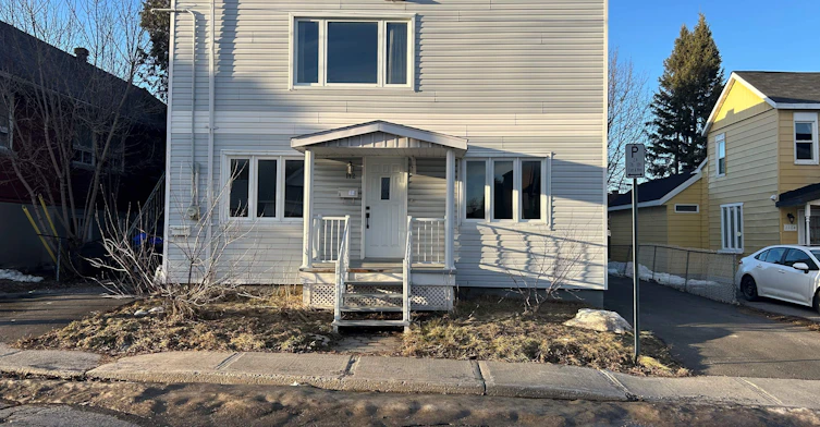 A-112 Rue Jeanne D'arc, Gatineau, QC, J8Y 2H7