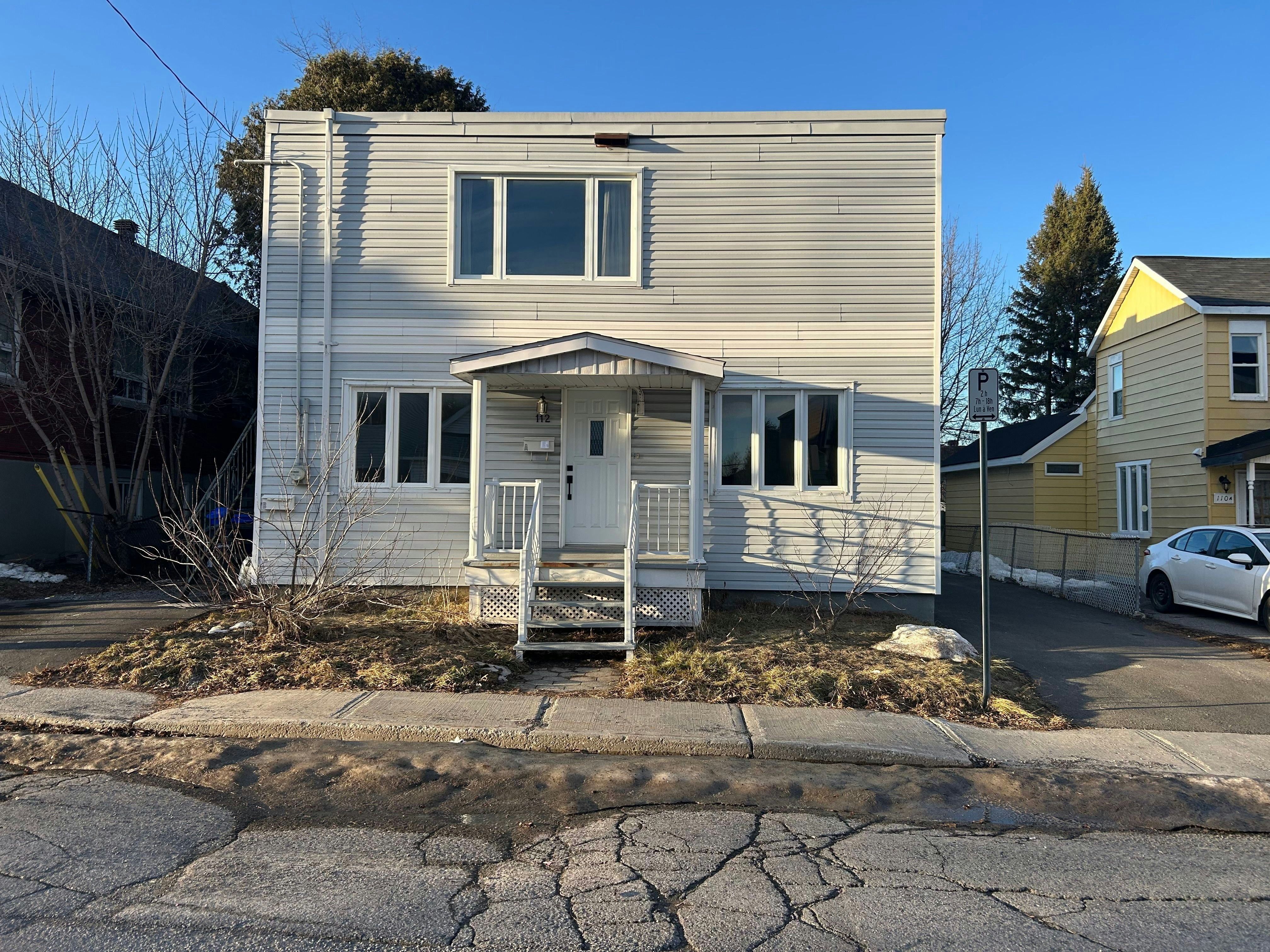 B-112 Rue Jeanne D'arc, Gatineau, QC, J8Y 2H7