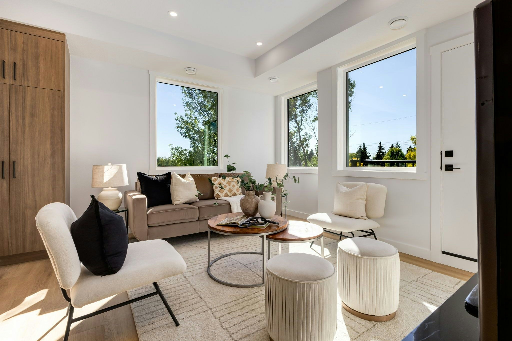 102-3739 Glenbrook Drive Southwest, Calgary, AB, T3E 4L8 - 2