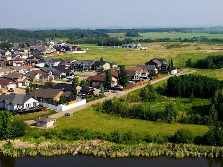 6740 Cedar Wy, Innisfail, AB, T4G 0A5 - 6