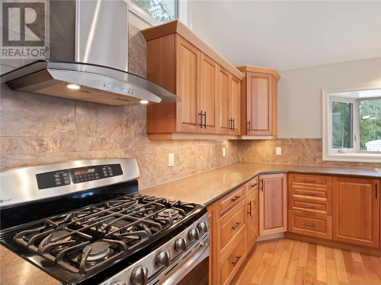 8-8253 97a Highway, Mara, BC, V0E 2K0 - 26