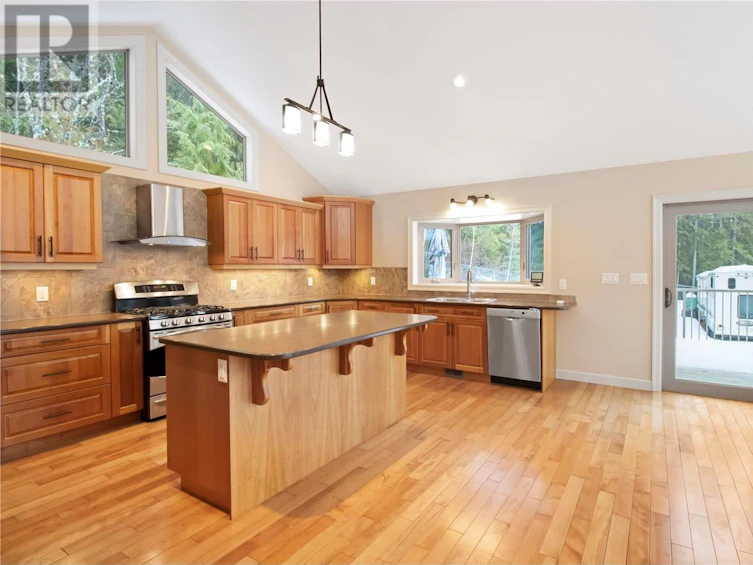 8-8253 97a Highway, Mara, BC, V0E 2K0 - 37