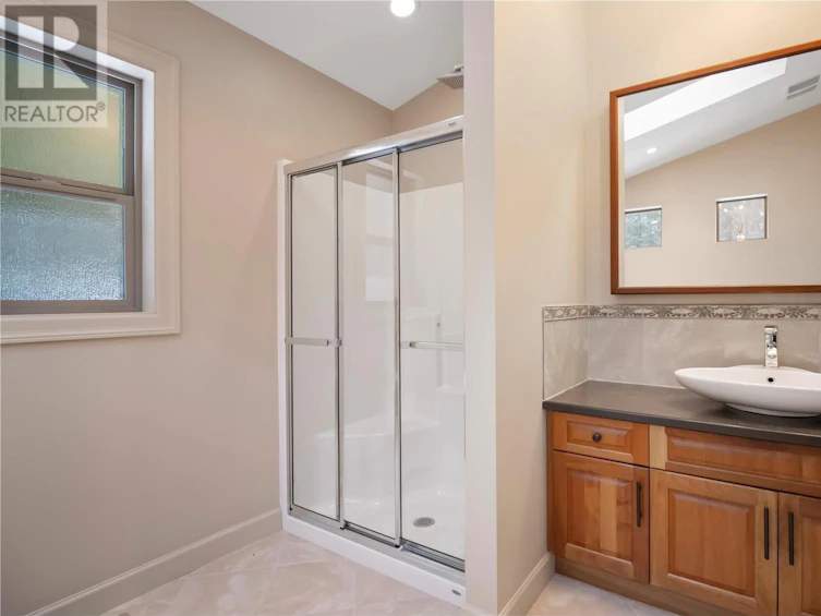 8-8253 97a Highway, Mara, BC, V0E 2K0 - 39