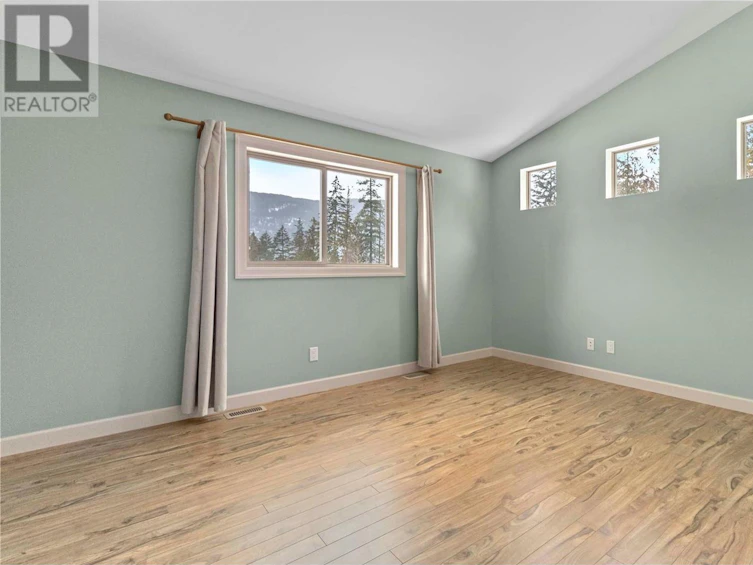 8-8253 97a Highway, Mara, BC, V0E 2K0 - 46