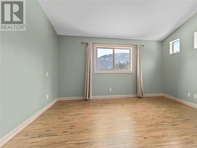8-8253 97a Highway, Mara, BC, V0E 2K0 - 47
