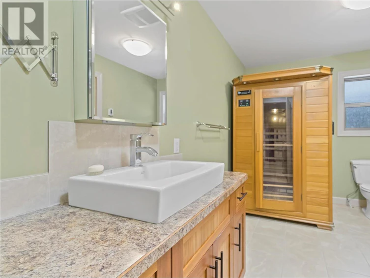 8-8253 97a Highway, Mara, BC, V0E 2K0 - 68