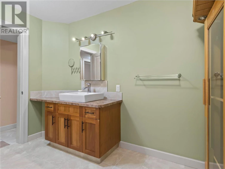 8-8253 97a Highway, Mara, BC, V0E 2K0 - 69