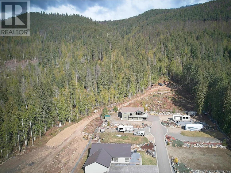 8-8253 97a Highway, Mara, BC, V0E 2K0 - 78