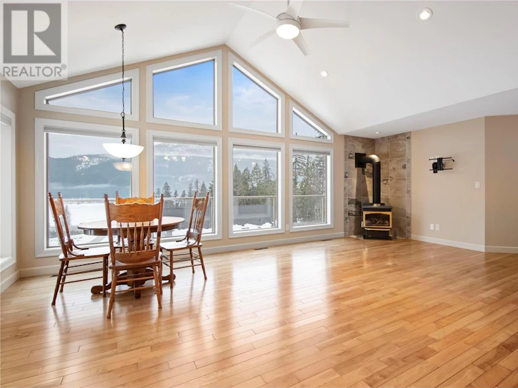 8-8253 97a Highway, Mara, BC, V0E 2K0 - 9