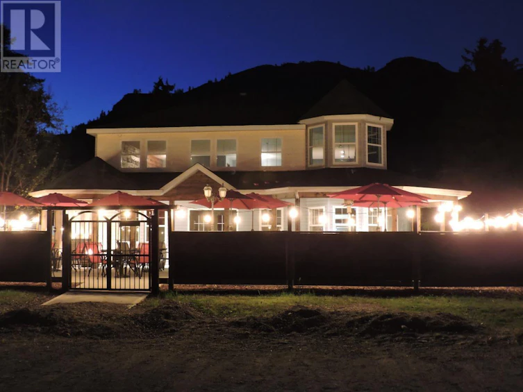 607 Eighth Avenue, Midway, BC, V0H 1M0 - 49