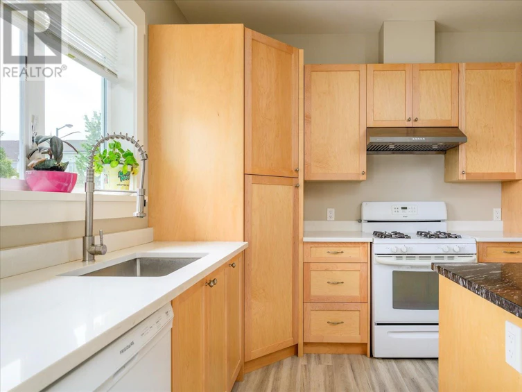 104 Lee Avenue, Parksville, BC, V9P 1L9 - 9
