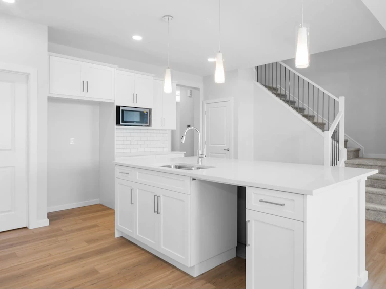 17251 2 Street NW, Edmonton, AB, T5Y 4G5
