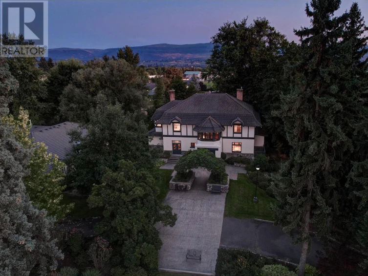 1988 Bowes Street, Kelowna, BC, V1Y 3C3 - 4