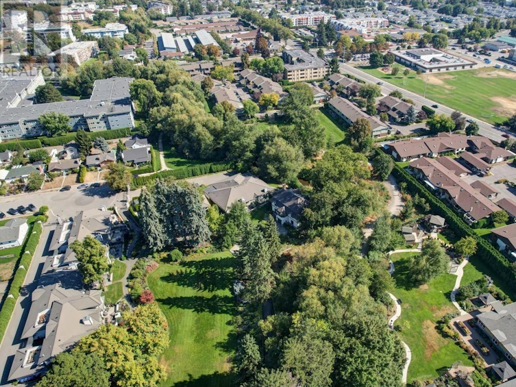1988 Bowes Street, Kelowna, BC, V1Y 3C3 - 52