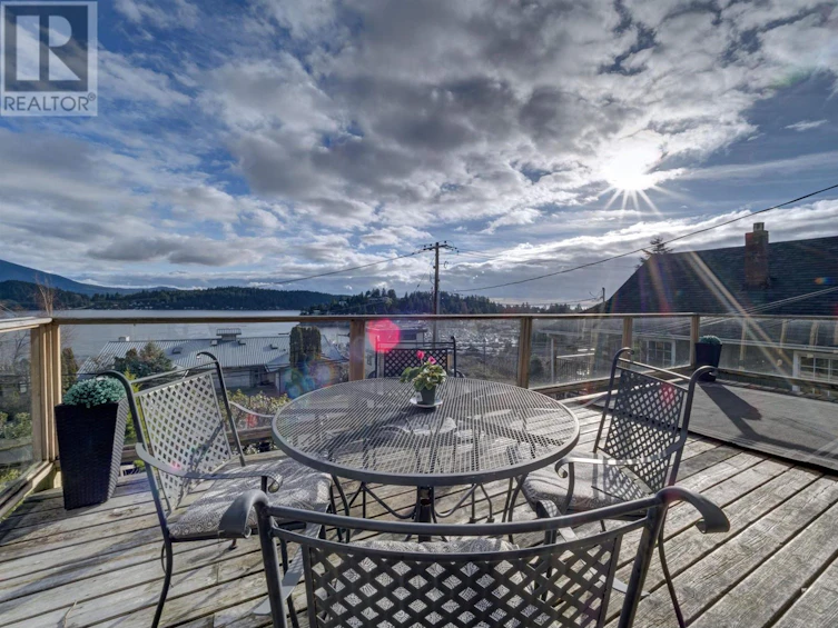 529 South Fletcher Road, Gibsons, BC, V0N 1V0