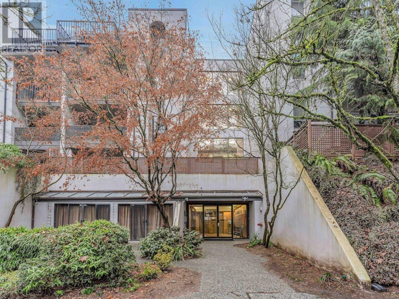 212 - 1945 Woodway Place, Burnaby BC V5B 4S4