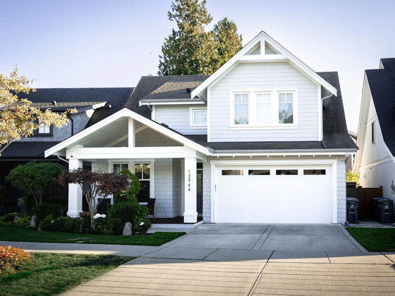 12966 15a Avenue, Surrey BC V4A 1M3