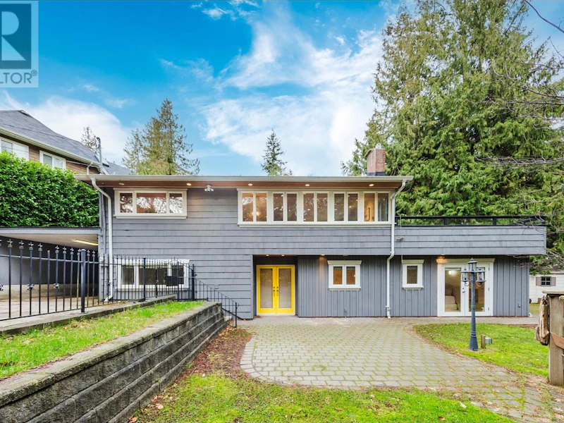 6411 Pitt Street, West Vancouver BC V7W 2C1