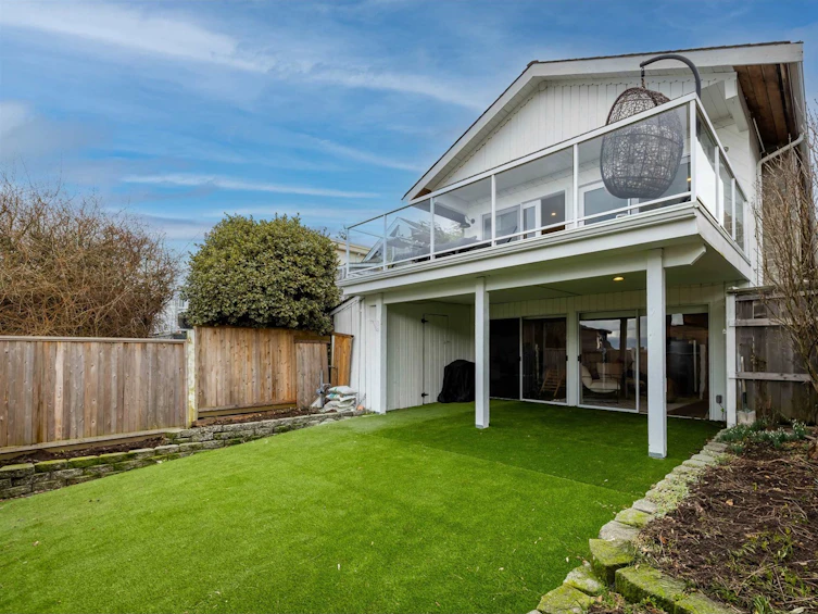 15170 Beachview Avenue, Surrey, BC, V4B 1P6