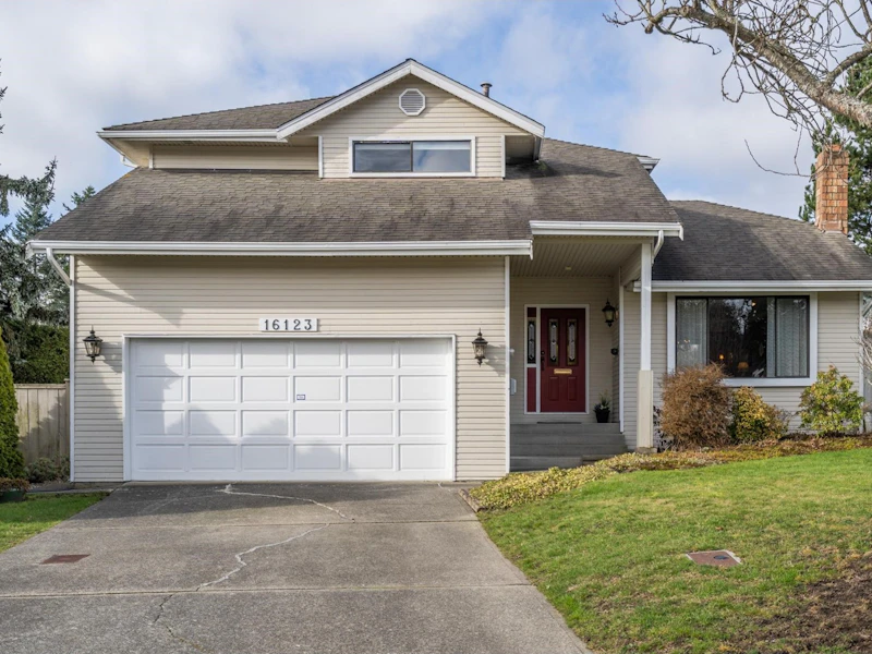 16123 11th Avenue, Surrey BC V4A 7N5