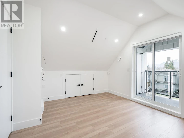 1-3344 Adanac Street, Vancouver, BC, V5K 2P3 - 23
